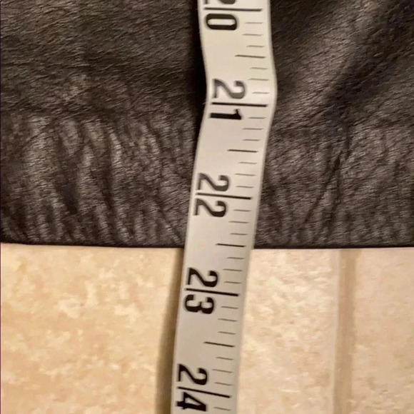 Ann Taylor Black Leather Knee Length Skirt, size 8P - Picture 9 of 9